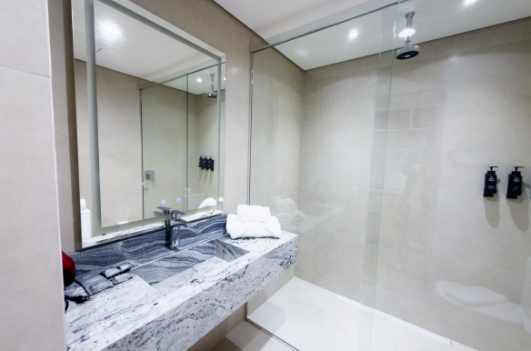 Quarto Duplo com Piscina – 8